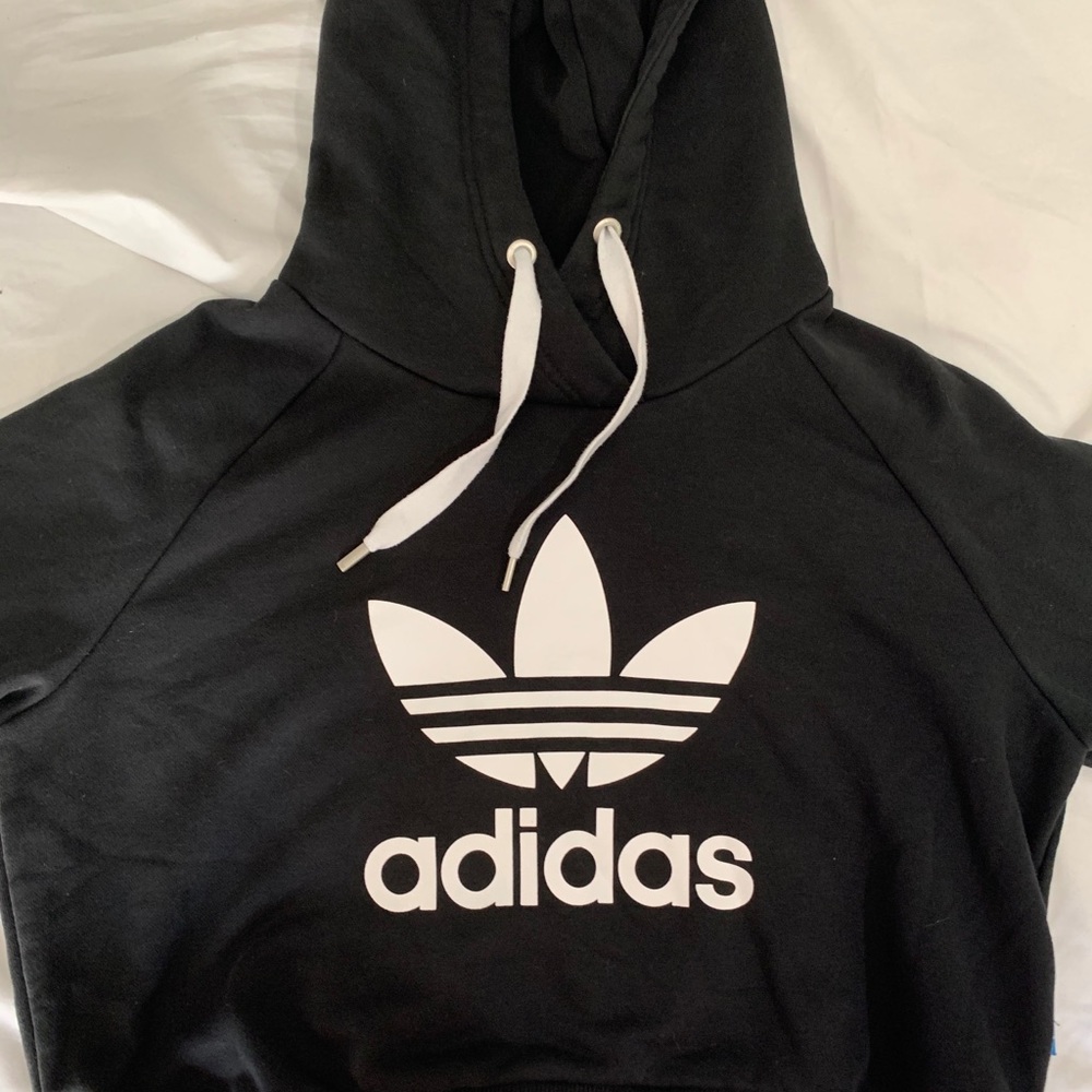 Cropped Adidas Sweatshirt